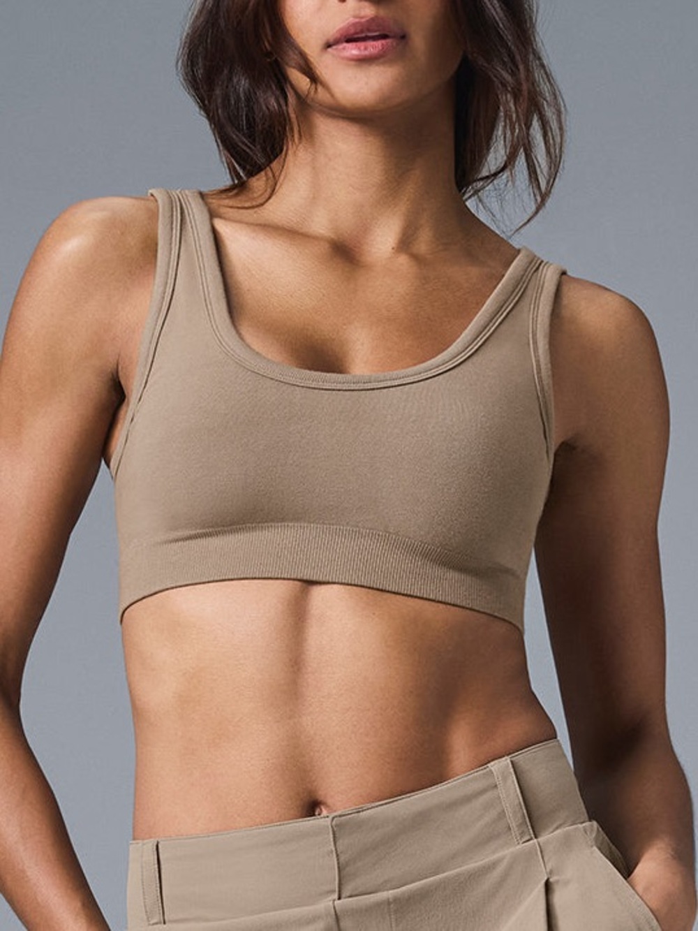Alo Yoga Seamless Chosen Bra in Gravel